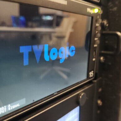 TVLogic R-5T Triple 5.5" 12G-SDI Monitor – Professional Rackmount Broadcast Monitor